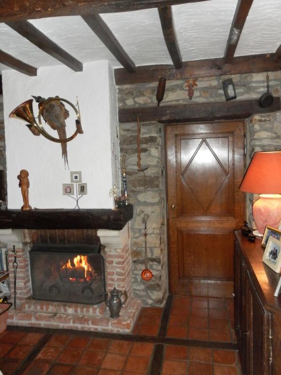 Le Bien-Aller Des Perets Hotel Сен-Юбер Екстериор снимка